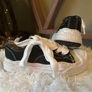 Maison Mihara low sole canvas shoes